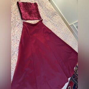 Elegant burgundy evening outfit